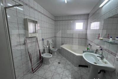 Casă cu 7 camere cu Teren 430 Mp în Gruia - 13
