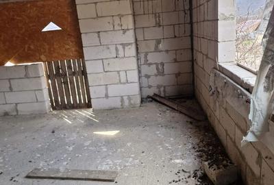 Casă cu 10 camere cu Teren 2200 Mp în Dragomirești - 2