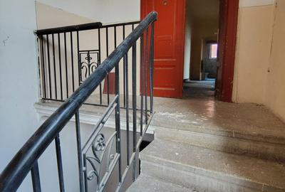 Casă individuală cu 12 camere cu Teren 170 Mp în Dorobanți - 15