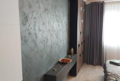 Apartament cu 2 camere decomandat în Tractorul - 5