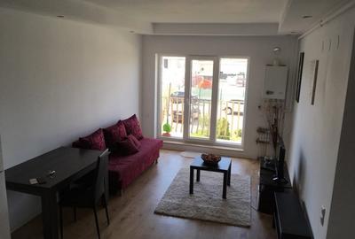 Apartament cu 2 camere semidecomandat, mobilat în Ștefăneștii de Jos
