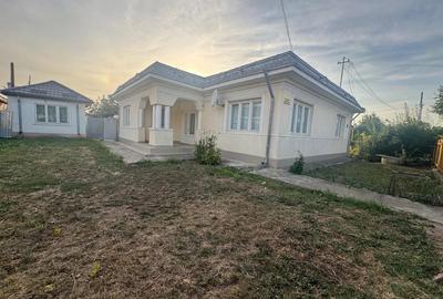 Casă cu 4 camere decomandat în Central - 15
