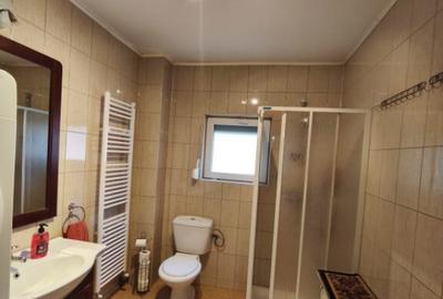 Casa 5 camere, zona ultracentrala, 1500mp teren, Radauti - 32