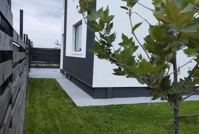 Casă cu 5 camere cu Teren 250 Mp în Clinceni