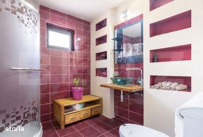 Casă cu 3 camere cu Canalizare în Baciu