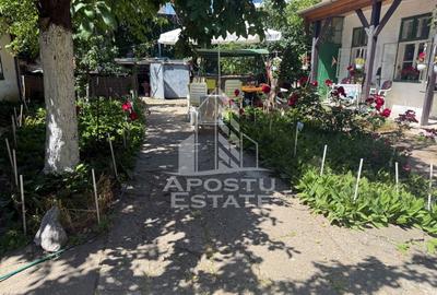 Casă individuală cu 7 camere cu Canalizare în Central - 2