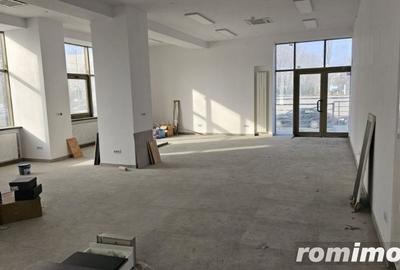 Spațiu comercial, de 270 mp, în Militari - 2