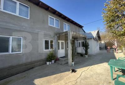Casă cu 5 camere cu Teren 750 Mp în Central