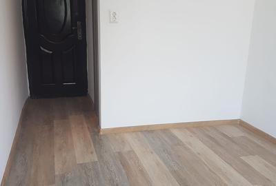 Garsoniera confort trei, etaj unu, renovata, in bloc de garsoniere, libera - 7