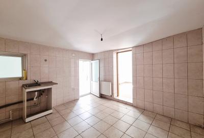 Casa situata intr-o zona buna a orasului Casa situata intr-o zona buna a orasului - 4