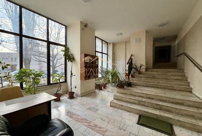 Apartament cu 4 camere *95mpc* // Bulevardul Unirii - 46