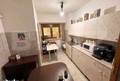 Apartament cu 2 camere decomandat în Calea București - 8