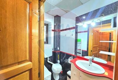 Casa 15 camere de vanzare zona Universitate + spatiu comercial parter - 20