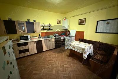 Casa de 3 camere, Medias - 7