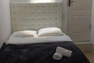 Garsonieră decomandată în Titan