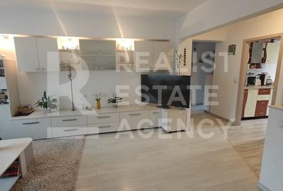 Apartament 4 camere de vânzare - Calea București, Brașov - 1
