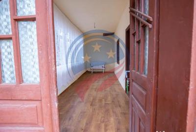 Casă cu 4 camere cu Teren 1606 Mp în Leu - 4