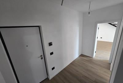 Apartament cu 3 camere decomandat în Girocului - 11