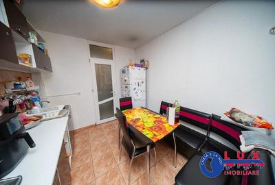 Apartament cu 2 camere semidecomandat în C5 - 1