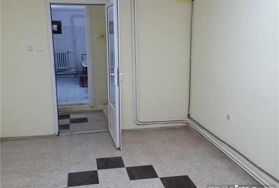 Spațiu comercial, de 62 mp, în Central - 9