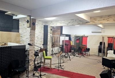 Casă individuală cu 10 camere cu Canalizare în Florești - 19