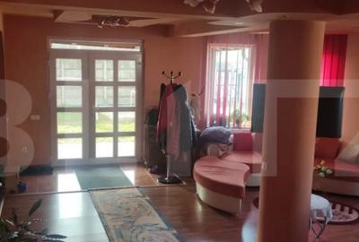 Casă cu 7 camere cu Teren 602 Mp în Nufărul - 2