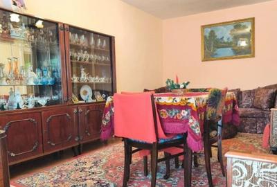 Apartament 4 camere in Simeria, zona 1 Decembrie, et 1 - 2