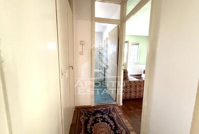 Apartament cu 3 camere, etaj 1, centrala proprie,garaj, zona Girocului - 9