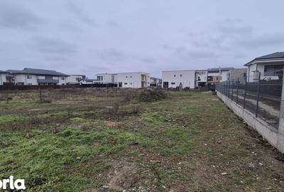 Teren de 1000 mp, în Central