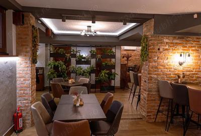 Spațiu comercial, de 580 mp, în Central - 7