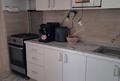Apartament cu 4 camere decomandat în Central - 1