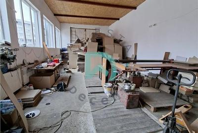 Casă cu 6 camere cu Teren 2400 Mp în Bartolomeu - 2