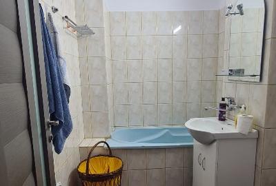 Spre inchiriere apartament 4 camere Curtea de Arges ultracentral Spre inchiriere apartament 4 camere Curtea de Arges ultracentral - 7