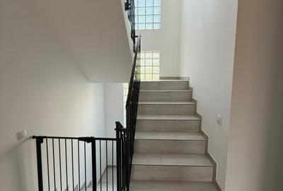 Casă individuală cu 5 camere cu Canalizare în Ultracentral - 4