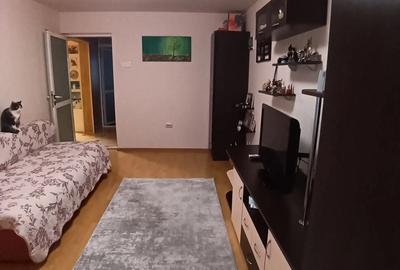Apartament cu 2 camere decomandat în Km 5 - 6