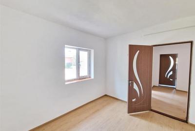 Casă cu 3 camere cu Teren 933 Mp în Sălard - 6