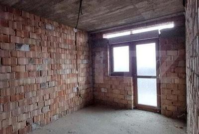 Duplex la rosu in Luna, langa Campia Turzii - 8