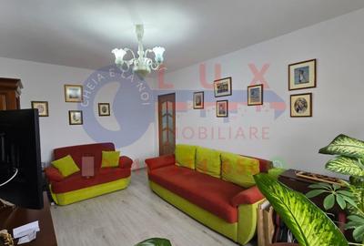 Apartament cu 4 camere decomandat în Central - 2