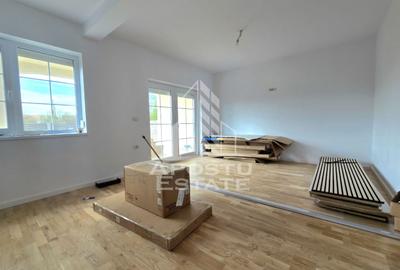 Duplex cu 4 camere cu Teren 258 Mp în Șag - 2
