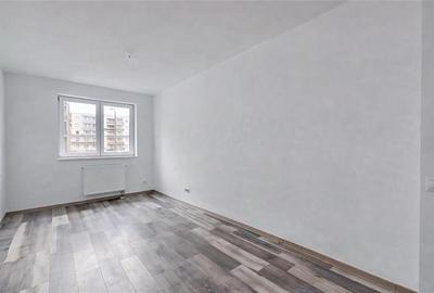 Apartament cu 3 camere decomandat în Tractorul - 5