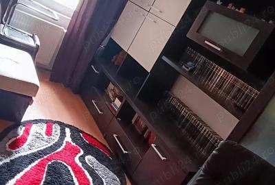 De inchiriat apartament 2 camere decomandat, mobilat ?i utilat etaj 1 De inchiriat apartament 2 camere decomandat, mobilat ?i utilat etaj 1 - 3