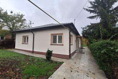 Casă individuală cu 4 camere cu Teren 1500 Mp în Central - 1