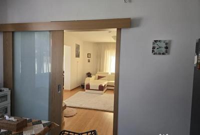 Casă cu 7 camere în Tractorul - 2