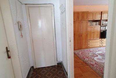 Proprietar,ultracentral(in apropiere de Universitate,Liceul Elena Cuza,Liceul Carol,utilat modest - 5