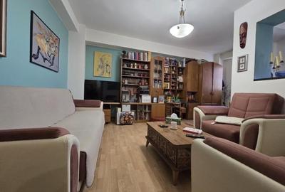 De vanzare Apartament 3 camere, zona Ultracentrala. - 1