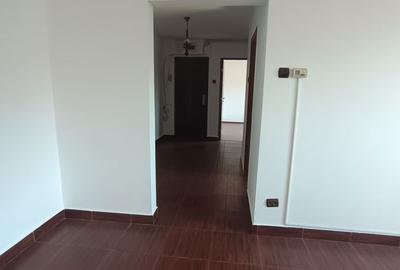 Apartament cu 3 camere decomandat în Central - 1