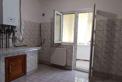 Apartament 3 camere; etaj 1; micro 11