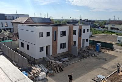 Duplex cu 4 camere cu Canalizare în 1 Decembrie 1918 - 2