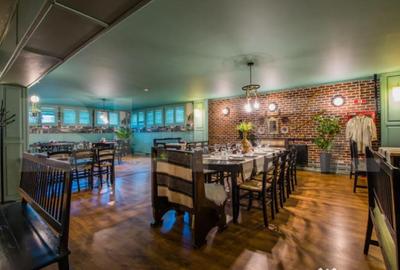 Spațiu comercial, de 1,100 mp, în Nord - 12