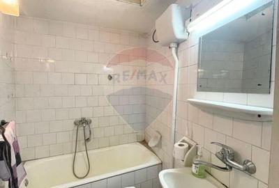 Casă individuală cu 3 camere cu Canalizare în Central - 9